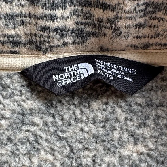 The North Face Black and Cream Fleece Jacket - Picture 2 of 9